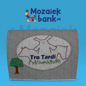 Mozaiekbank Tro Tardi achterzijde
